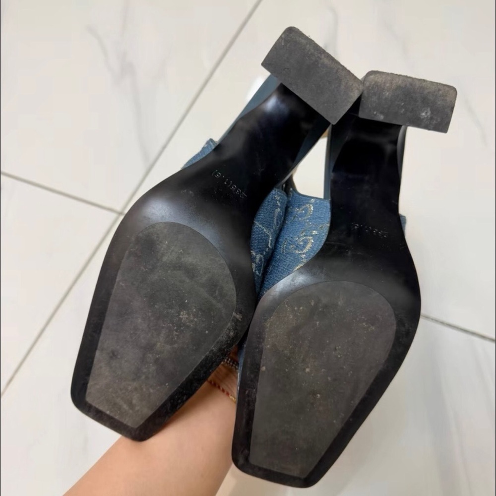 Gucci Women's Blue and Gold Patterned Slingback Heels - Picture 3 of 3